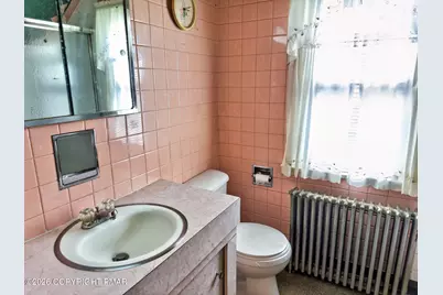  62 Dante Street, Roseto, PA 18013 - Photo 20