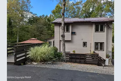  5022 E Woodbridge Drive, Bushkill, PA 18324 - Photo 1