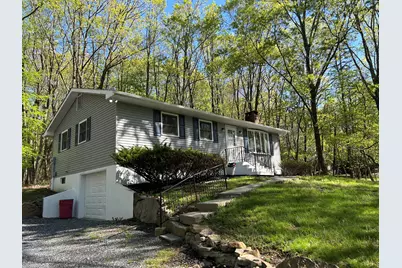  3237 Woodcrest Avenue, Effort, PA 18330 - Photo 1