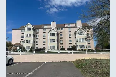  3 Village Circle #APT 203, Stroudsburg, PA 18360 - Photo 1