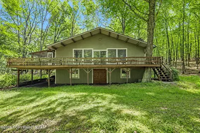  166 Pheasant Run, Bushkill, PA 18324 - Photo 1