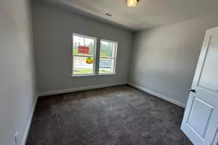 1085 Primrose Dr, North Augusta, SC 29860 - Photo 2