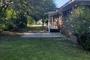 810 Earle St, Thomson, GA 30824 - Photo 12