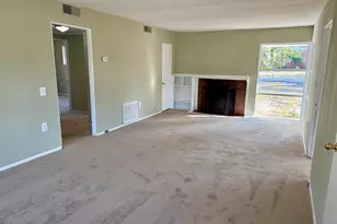 609 Hillcrest Dr, Thomson, GA 30824 - Photo 2