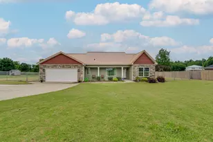 11 Summerfield Ct, Trenton, SC 29847 - Photo 1