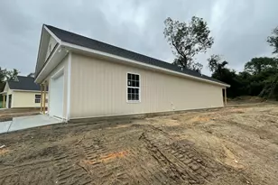 627 Clary St, Thomson, GA 30824 - Photo 2