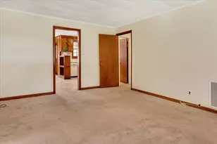 256 NE Williamsburg St, Aiken, SC 29801 - Photo 10