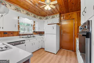 821 Harvey St, Millen, GA 30442 - Photo 14