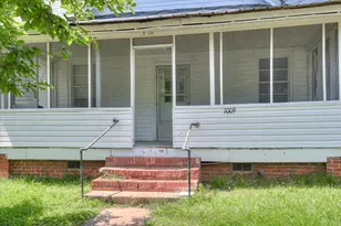 216 Circle St, Edgefield, SC 29824 - Photo 4