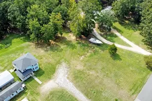 1051 Lake Dr, Lincolnton, GA 30817 - Photo 1