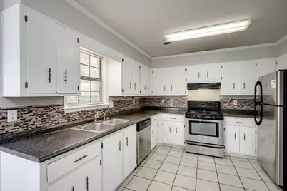 3821 Crest Drive, Hephzibah, GA 30815 - Photo 14