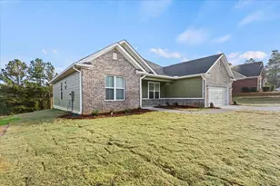 4386 Creekview Dr, Hephzibah, GA 30815 - Photo 2