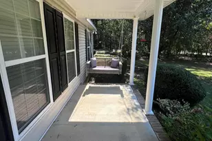 338 Devonshire Dr, Thomson, GA 30824 - Photo 2