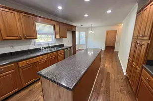 338 Devonshire Dr, Thomson, GA 30824 - Photo 10