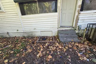 1909 Warren St, Augusta, GA 30904 - Photo 4