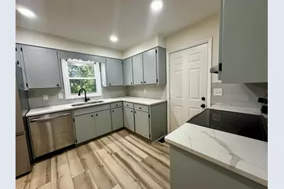 325 W Hugh Street, North Augusta, SC 29841 - Photo 8