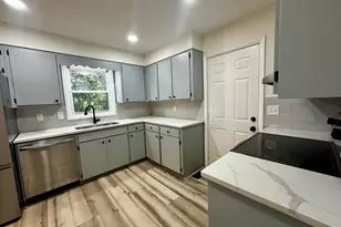 325 W Hugh St, North Augusta, SC 29841 - Photo 8