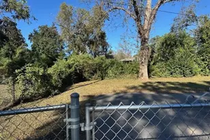 1006 Circle St, Edgefield, SC 29824 - Photo 2