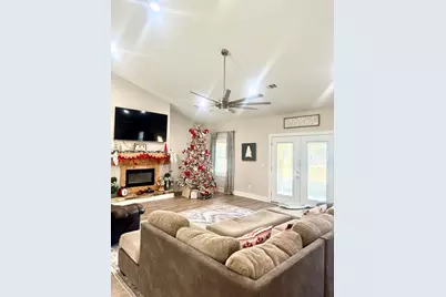 169 E Sheppard Street, Stapleton, GA 30823 - Photo 6