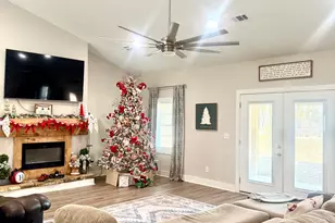 169 E Sheppard St, Stapleton, GA 30823 - Photo 6