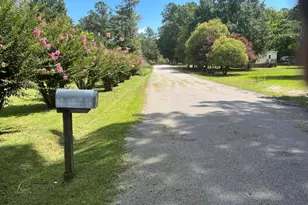 1051 MacDonald St, Tignall, GA 30668 - Photo 8