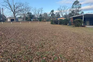 403 Calhoun St, Swainsboro, GA 30401 - Photo 4