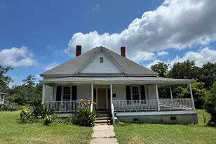 304 S Oak St, McCormick, SC 29835 - Photo 1