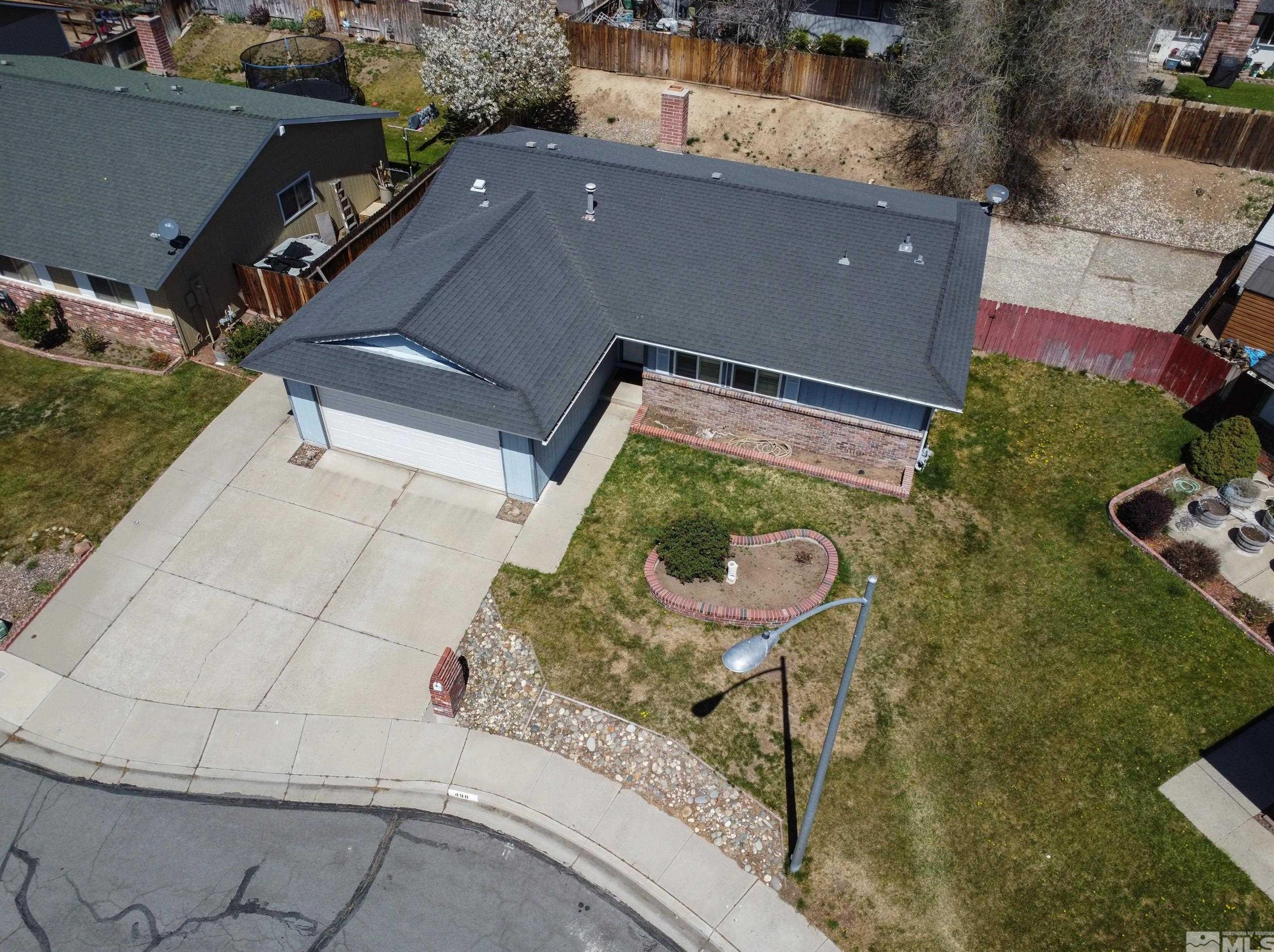498 Duggan Ave, Sparks, NV 89431-1474