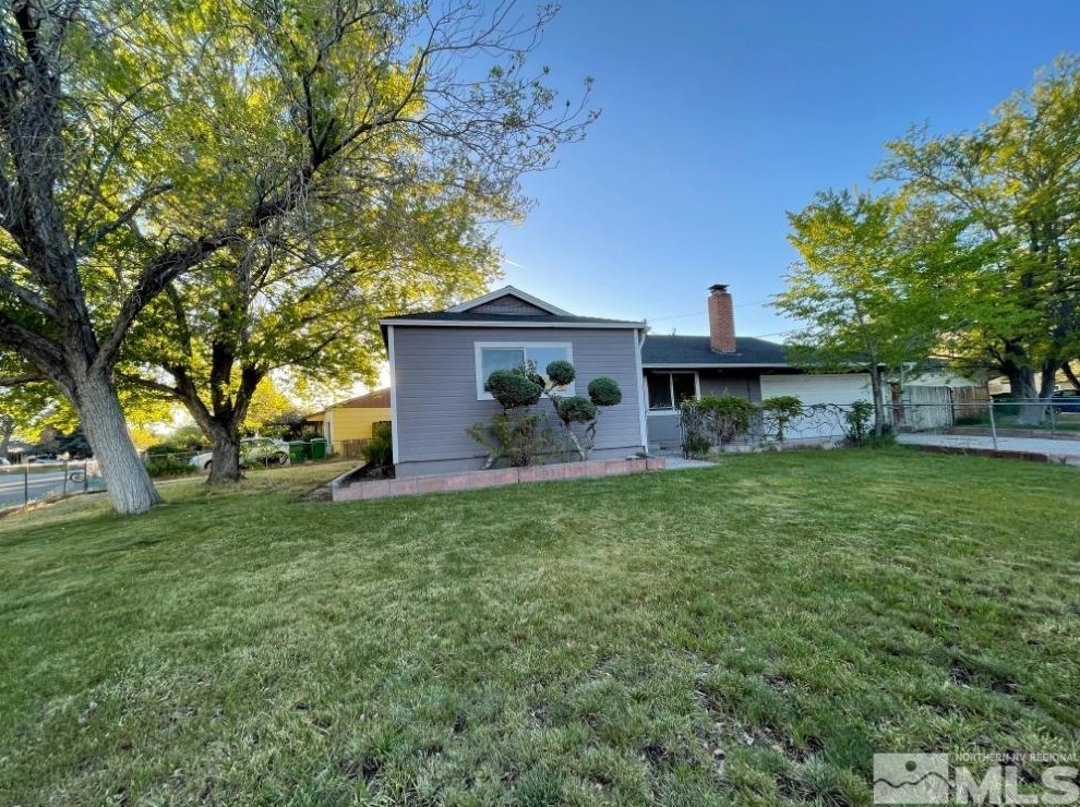 2319 11th St, Sparks, NV 89431-2069