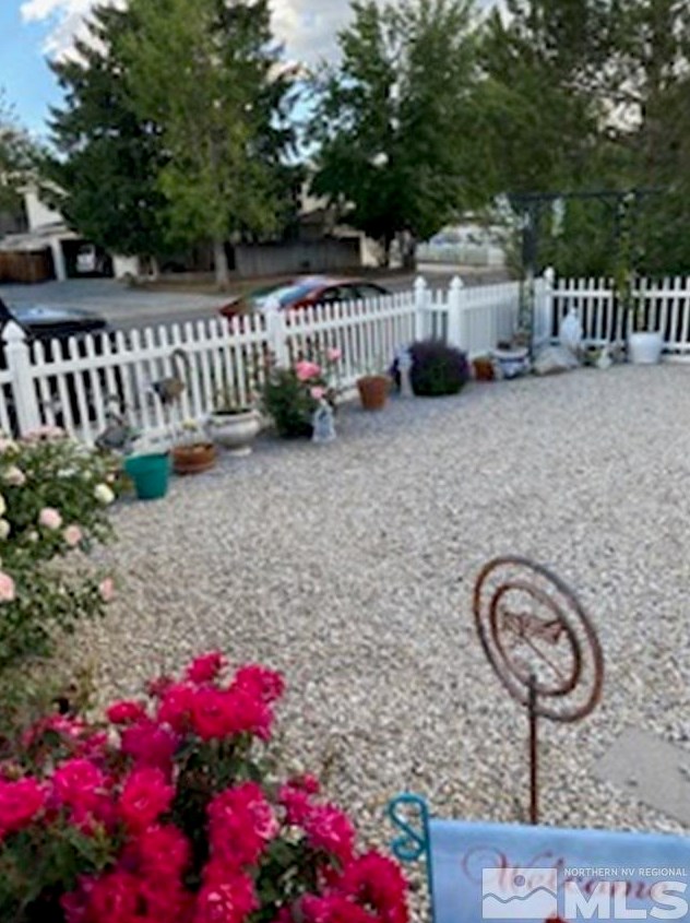 1035 Huffaker Ln, Reno, NV 89511-2032