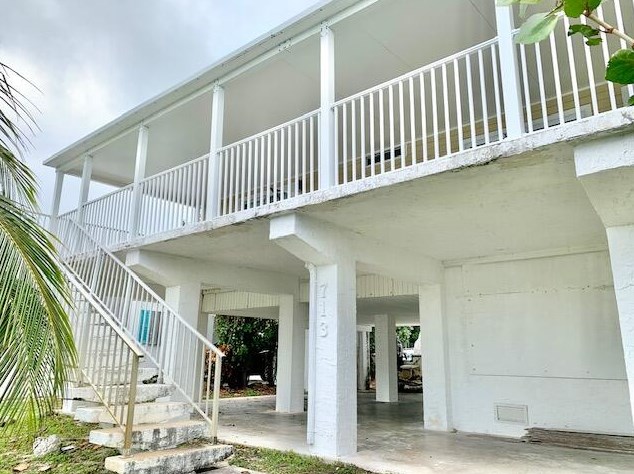 713 Jade Dr, Key Largo, FL 33037-3857