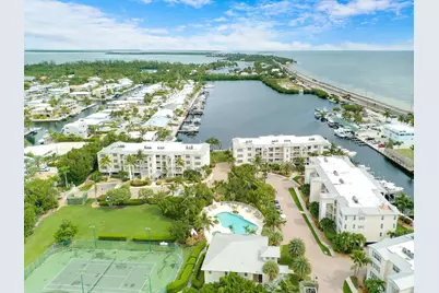 101 Gulfview Drive #114D & 30' Boat Slip With Lift, Islamorada, FL 33036 - Photo 4