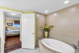 101 Gulfview Dr #114D & 30' Boat Slip With Lift, Islamorada, FL 33036 - Photo 18