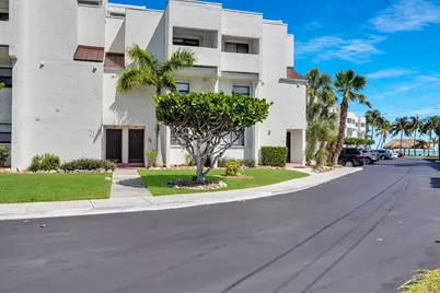 601 W Ocean Drive #203A, Key Colony, FL 33051 - Photo 6