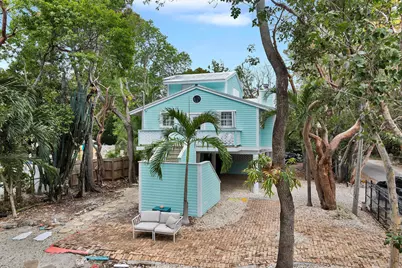 71 N Bay Harbor Drive, Key Largo, FL 33037 - Photo 2