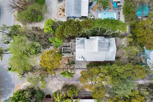 71 N Bay Harbor Dr, Key Largo, FL 33037 - Photo 38