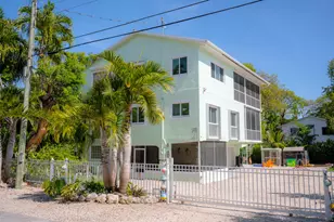 464 Lime Dr, Key Largo, FL 33037 - Photo 1