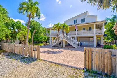 894 Ellen Drive, Key Largo, FL 33037 - Photo 2