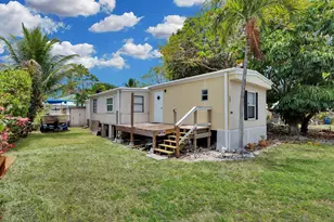 225 Lee Ave, Key Largo, FL 33037 - Photo 1