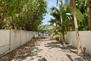 81 Jean La Fitte Dr, Key Largo, FL 33037 - Photo 32