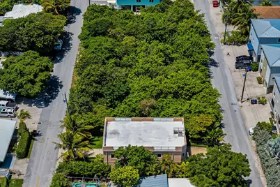  Lakeview and Poinciana Drive, Key Largo, FL 33037 - Photo 18