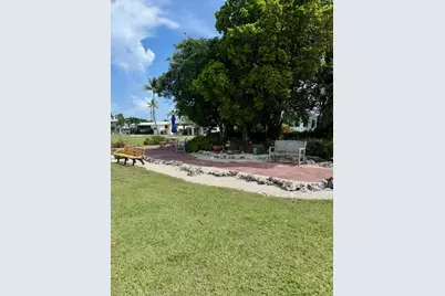 610 N Emerald Drive, Key Largo, FL 33037 - Photo 28