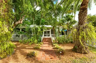 33 Pen Key Dr, Islamorada, FL 33036 - Photo 2