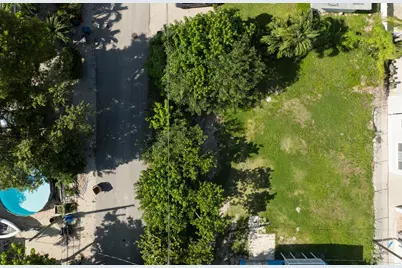 974 Oleander Road, Key Largo, FL 33037 - Photo 2