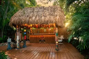 141 Ocean Dr, Tavernier, FL 33070 - Photo 2