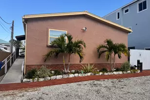 185 W Avenue A, Key Largo, FL 33037 - Photo 1