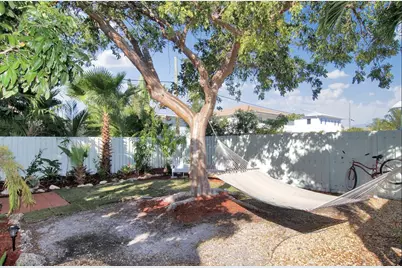 251 2nd St, Key Colony, FL 33051 - Photo 12