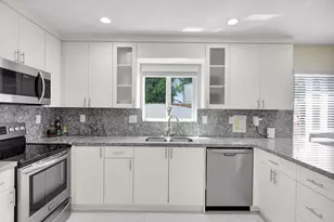 80 Le Grand Dr, Key Largo, FL 33037 - Photo 20