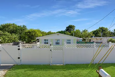 30170 Linda Street, Big Pine, FL 33043 - Photo 2