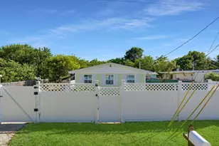 30170 Linda St, Big Pine, FL 33043 - Photo 2